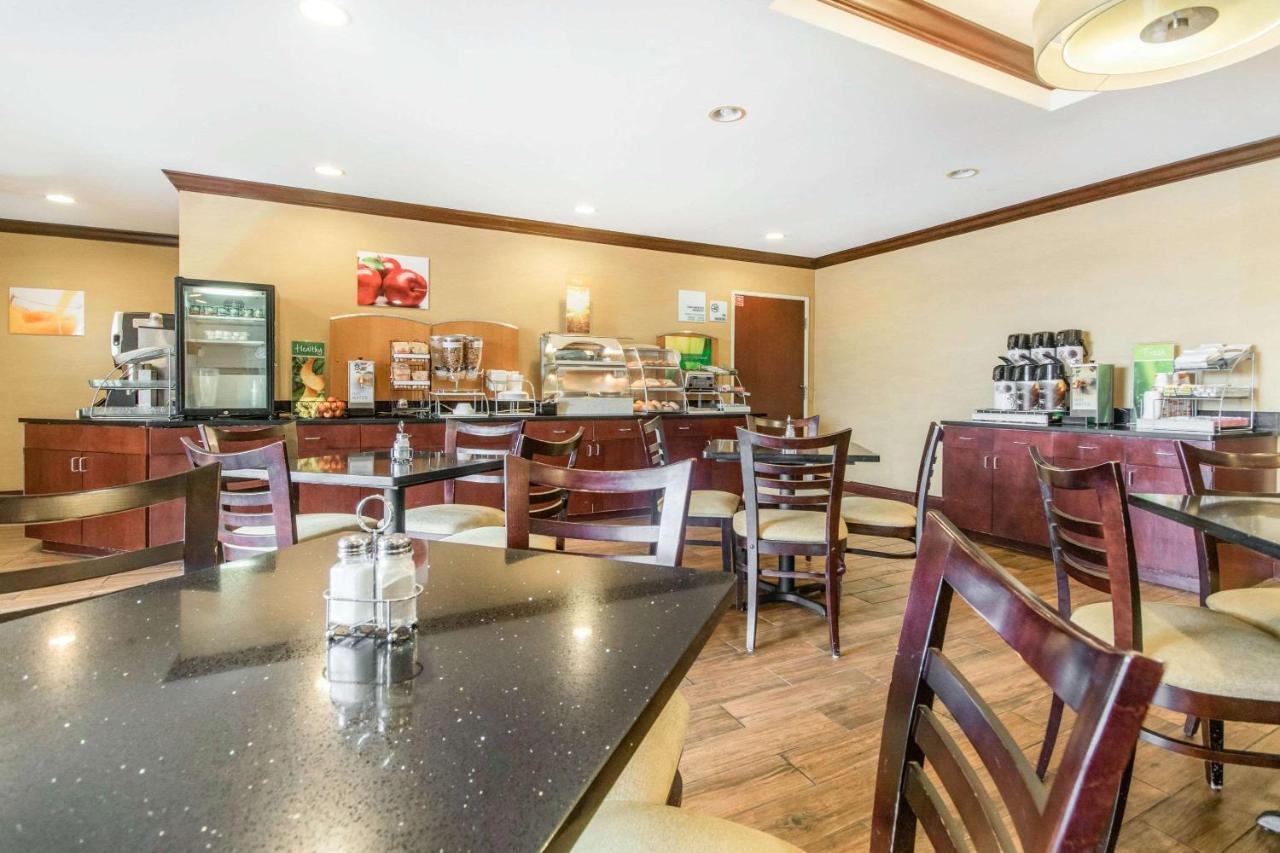 Quality Inn & Suites Лоурънсбърг Екстериор снимка